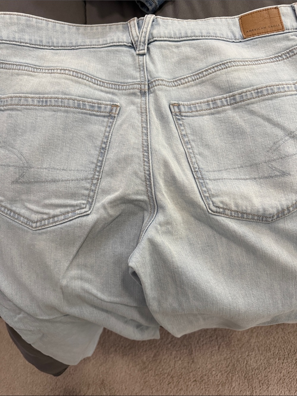 American Eagle Outfitters Light Wash Wide-Leg Jeans - Picture 4 of 5